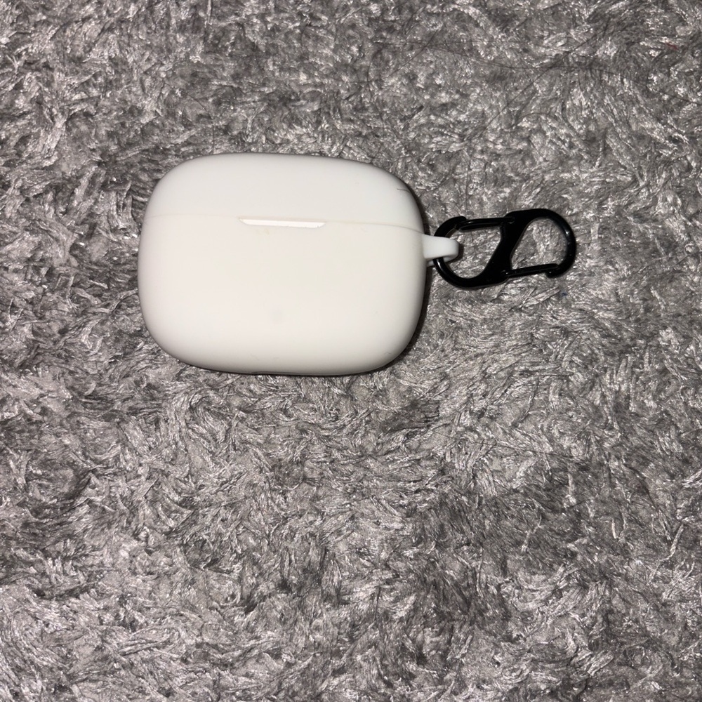 JBL VIBE 200TWS Wireless Earbuds with Case and Charger Cord, Lightly Used - Picture 5 of 8